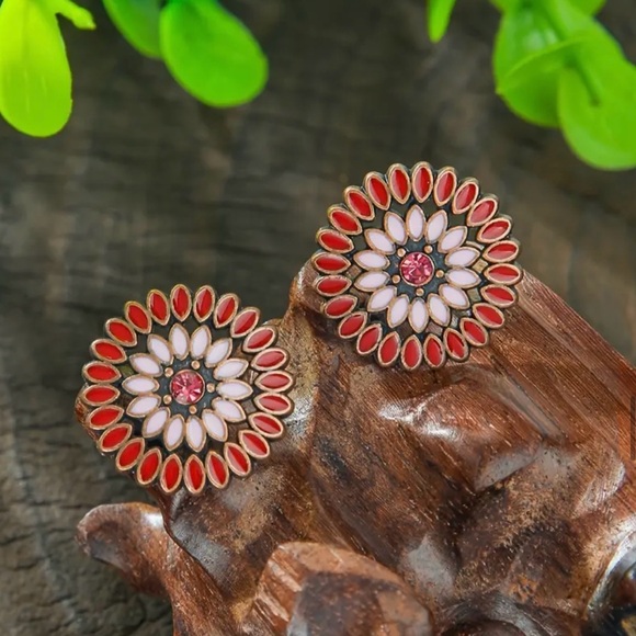Jewelry - ⭐️ 5 for $25 Bohemian Floral Stud Earrings in Antique Bronze Finish